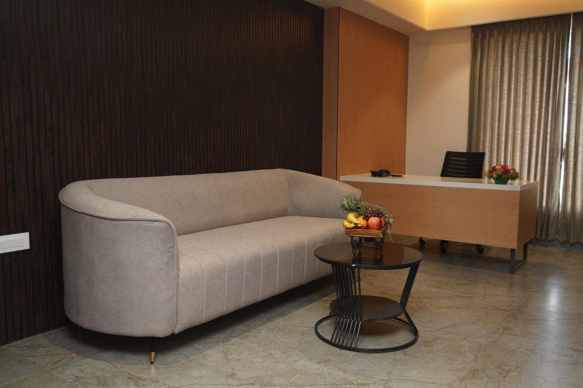 Vantara Suites Vellore Zewnętrze zdjęcie