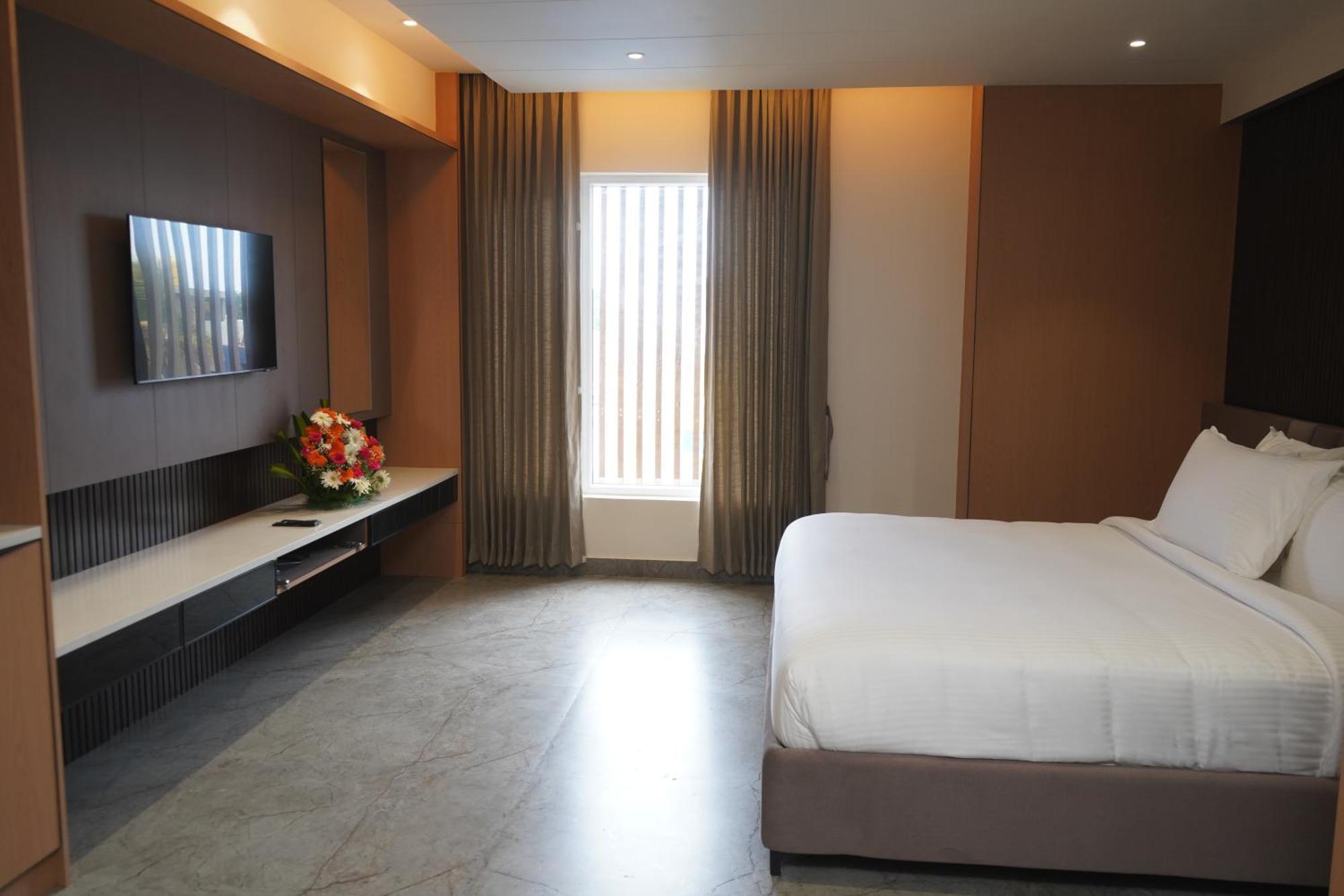 Vantara Suites Vellore Zewnętrze zdjęcie